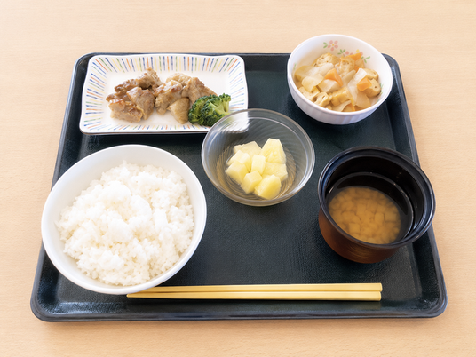 食事の膳  