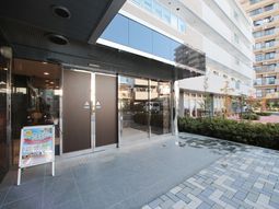 エントランスの外観