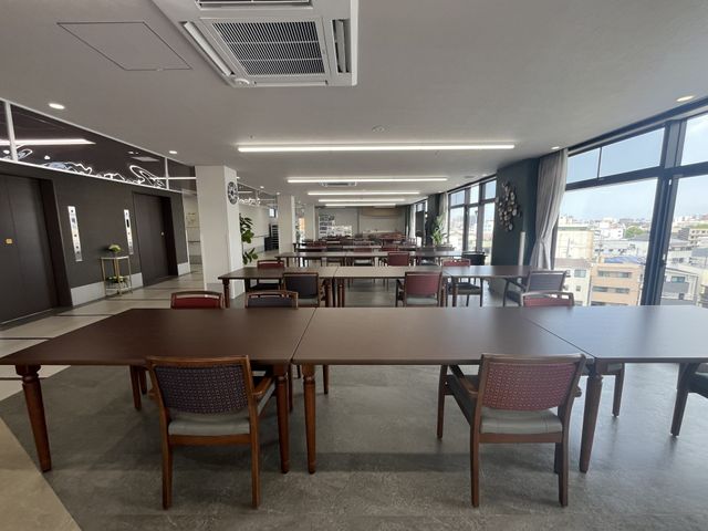 広々とした食堂