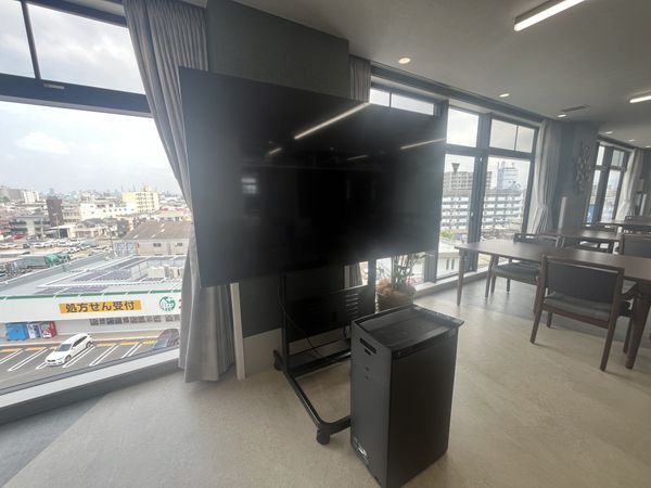 外の景色が見える部屋