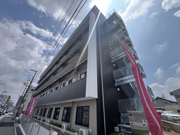 モダンな建物の外観