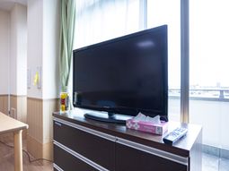 テレビ付きのリビング