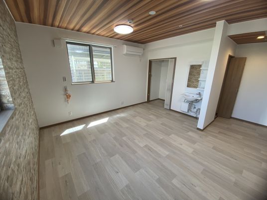 明るい部屋の居室