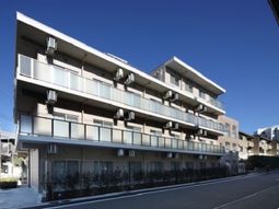 モダンな建物の外観
