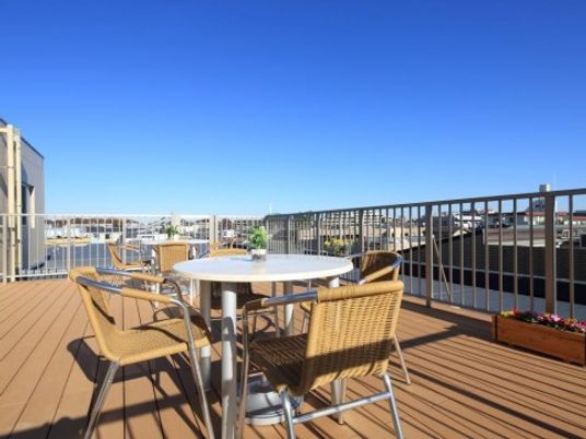 陽光溢れる快適テラス