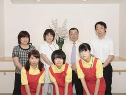 明るい印象のスタッフ集合