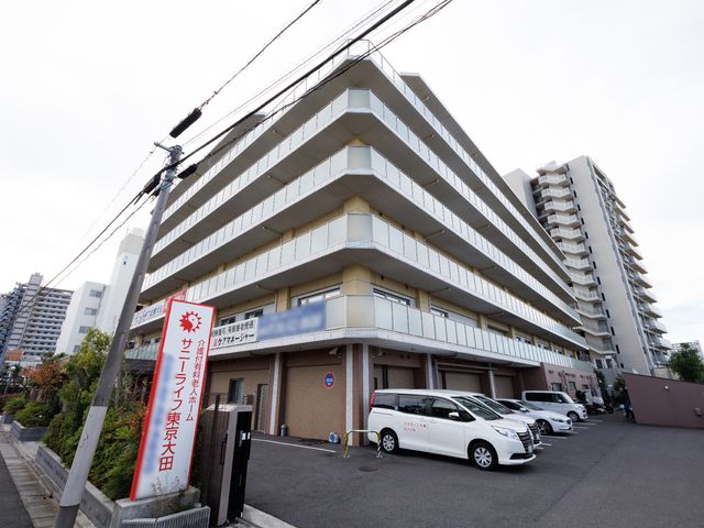 清潔感あふれる外観 外観 ゆとりを感じる開放的な建物で、清潔感に満ちた環境です。