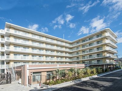 モダンな建物外観