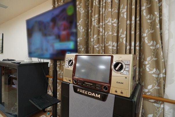 カラオケ設備のある休憩室