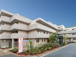 モダンな建物の外観