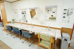 清潔な洗面スペース