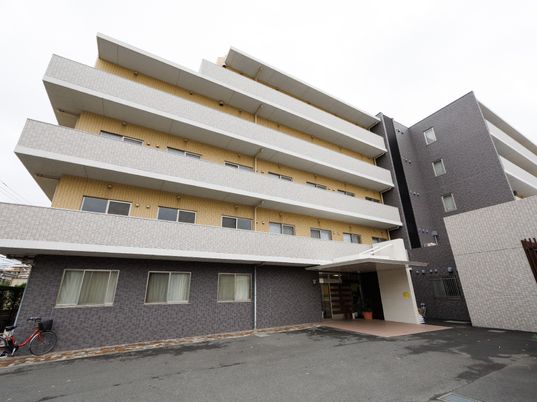 都会型建物の外観