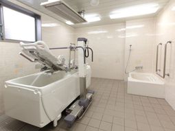 機能的な浴室機器