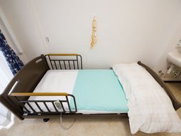 手すり付きキレイな居室