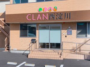 施設の正面玄関  