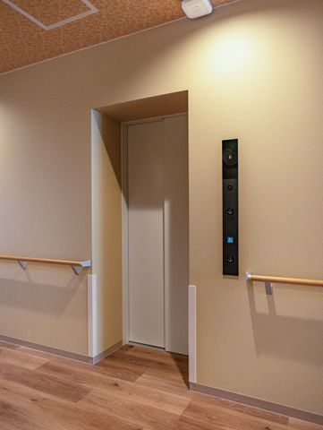 エレベーターの入口