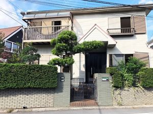 緑のある住宅外観  