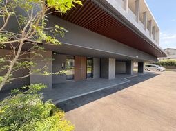 木目扉の外観  