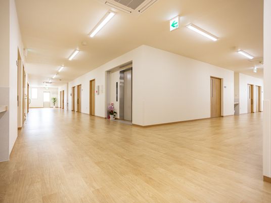 広々とした廊下