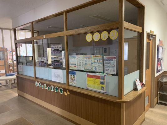 スタッフのデスク