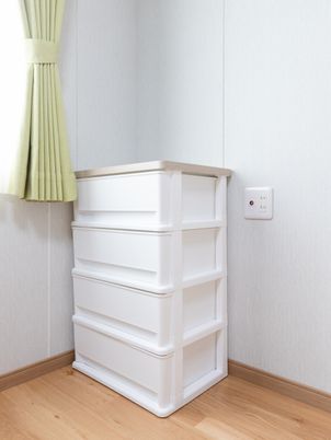 収納棚のある居室  