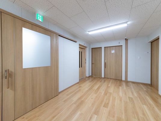 明るい廊下  
