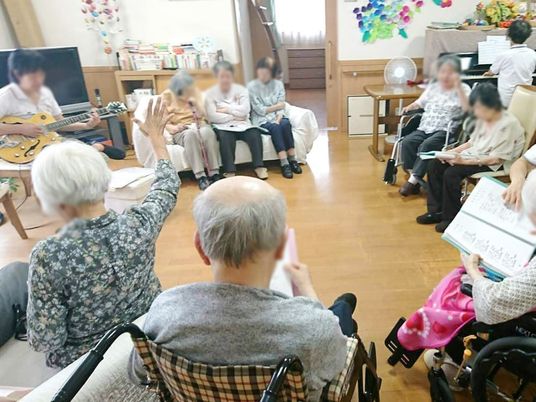 和室での集まり