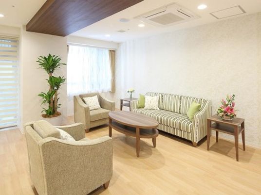 ゆったりした応接スペース