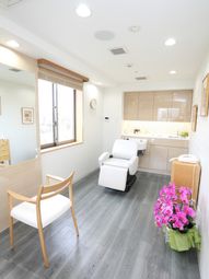 明るい居室の一角