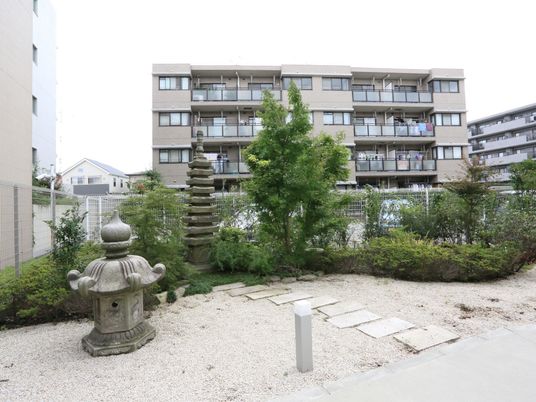 中庭に面した建物