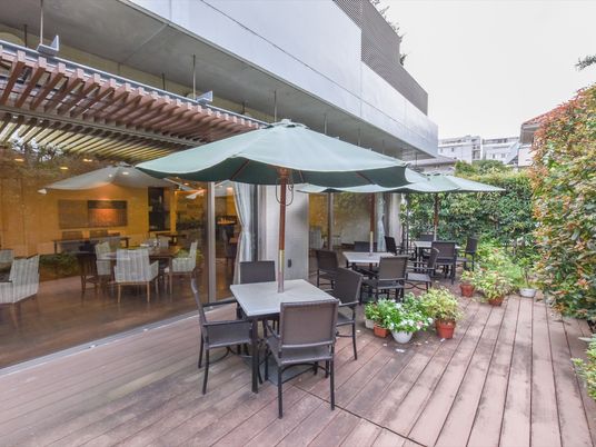 屋外リラックス空間の様子