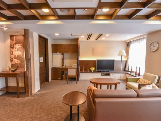 和モダンな共用リビング