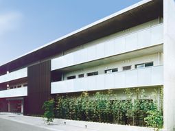 モダンな建物の外観