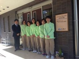 スタッフ集合写真