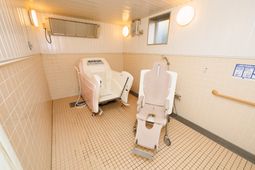 清潔な浴室設備