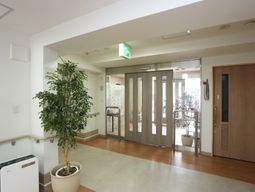 明るい廊下の様子