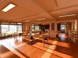 明るいダイニングルーム