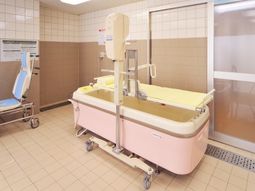 清潔な浴室設備