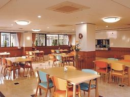 ゆったりしたダイニングスペース