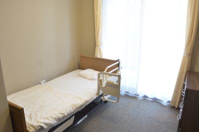 ベッドのある居室