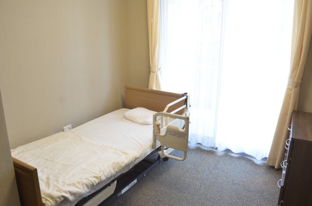 ベッドのある居室