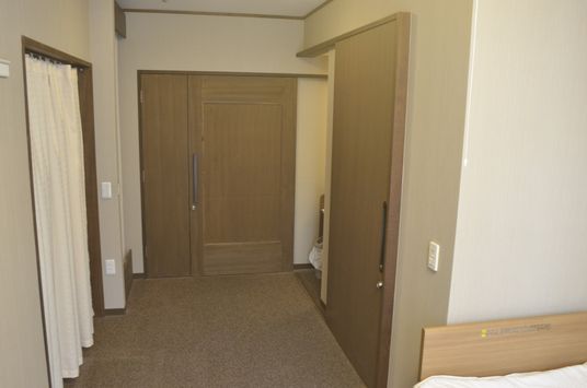 落ち着いた雰囲気の居室