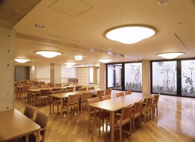 快適な食堂のダイニングルーム
