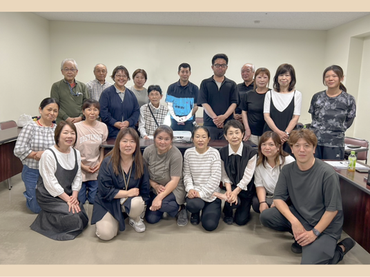 集合写真の多目的室  