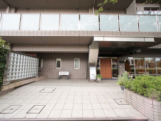 施設のエントランス部分