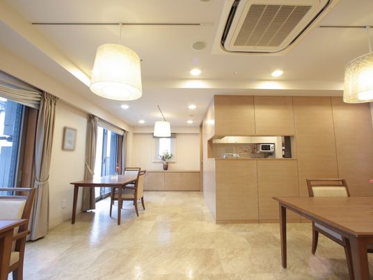 広々とした快適な食堂