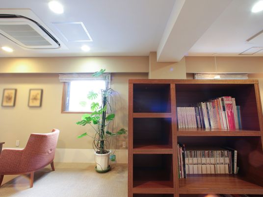 和やかな休憩室の一角