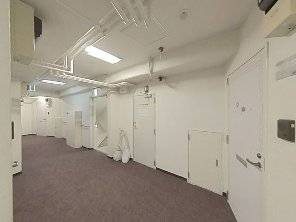 快適な職場の廊下
