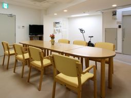 明るいダイニングルーム