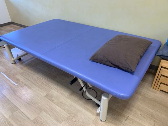 訓練用ベッドと枕